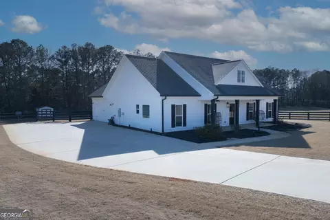 Exterior - 3320 Davis Academy Rd, Rutledge, GA 30663 photo 8 of 12