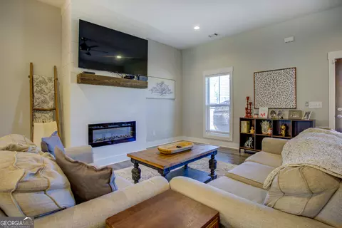 Living - 3320 Davis Academy Rd, Rutledge, GA 30663 photo 3 of 3