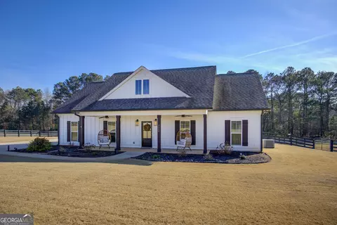 Exterior - 3320 Davis Academy Rd, Rutledge, GA 30663 photo 3 of 12