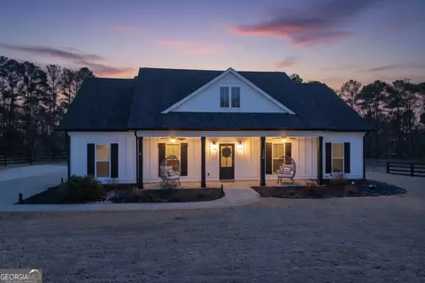 Exterior - 3320 Davis Academy Rd, Rutledge, GA 30663 photo 2 of 12