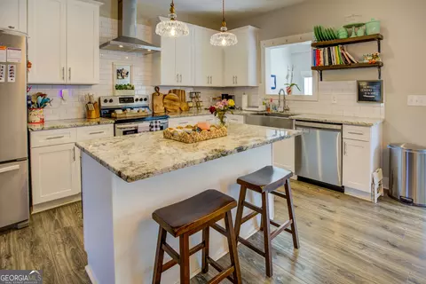 Kitchen - 3320 Davis Academy Rd, Rutledge, GA 30663 photo 1 of 2