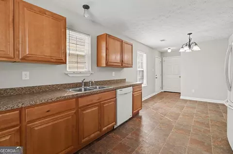 Entry Way - 2329 Glebe Ct, Hampton, GA 30228 photo 2 of 3