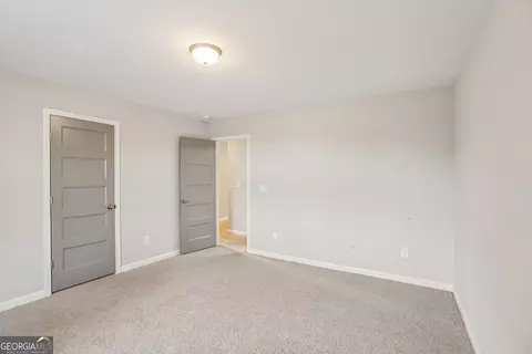 91 Richmond Dr, Lagrange, GA 30240 photo 11