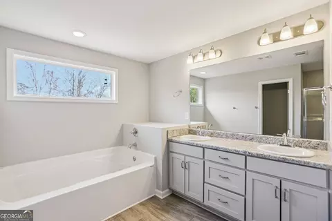 91 Richmond Dr, Lagrange, GA 30240 photo 8