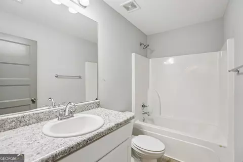 91 Richmond Dr, Lagrange, GA 30240 photo 9