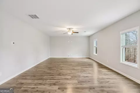 91 Richmond Dr, Lagrange, GA 30240 photo 6