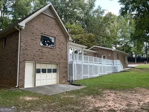 105 Benson Cir, Fayetteville, GA 30214
