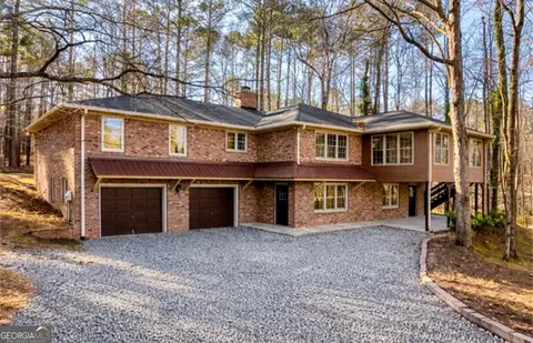 204 Creekside Dr, Gray, GA 31032