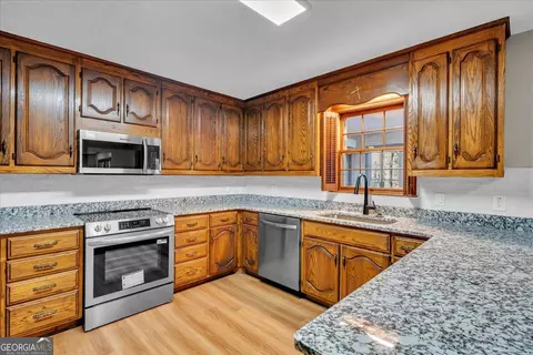 204 Creekside Dr, Gray, GA 31032 photo 12