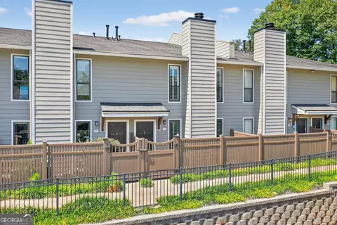 110 Park Ridge Cir, Marietta, GA 30068