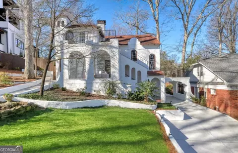 1031 Reeder Cir NE, Atlanta, GA 30306