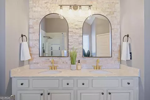 Bath - 2860 Valaise Path, Stonecrest, GA 30038 photo 5 of 6