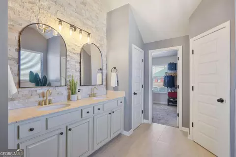 Entry Way - 2860 Valaise Path, Stonecrest, GA 30038 photo 6 of 9