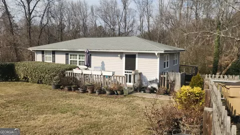 5852 Overby Rd, Flowery Branch, GA 30542