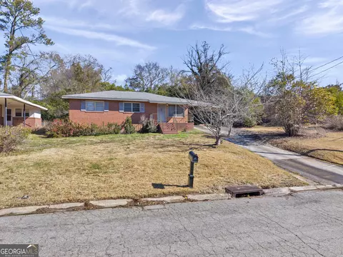 1801 Winston Dr, Macon, GA 31206