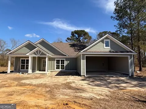 2698 Woodland Dr, Adel, GA 31620