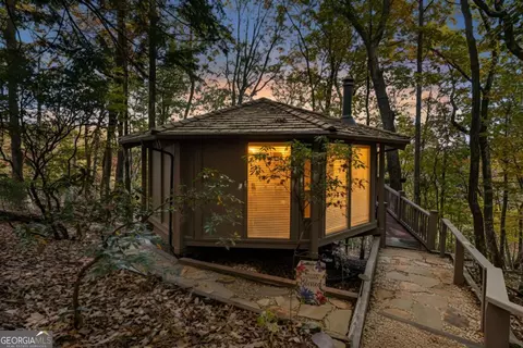 101 Treetopper Cir, Jasper, GA 30143