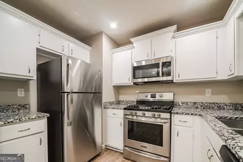 Kitchen - 1398 Ling Dr, Austell, GA 30168 photo 2 of 2