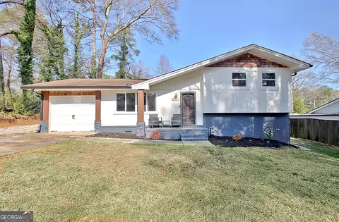 218 Hilltop Dr, Peachtree City, GA 30269