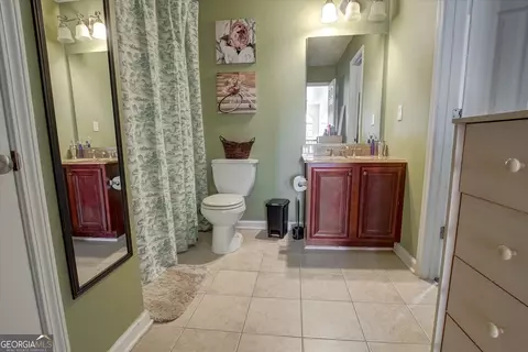 Bath - 1828 Sandy Trail Dr, Hampton, GA 30228 photo 3 of 4