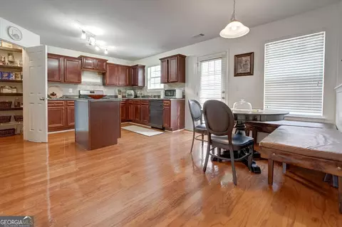 Kitchen - 1828 Sandy Trail Dr, Hampton, GA 30228 photo 2 of 3