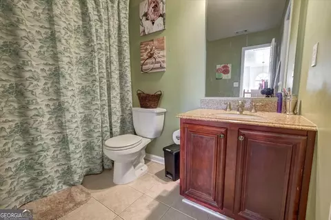 Bath - 1828 Sandy Trail Dr, Hampton, GA 30228 photo 4 of 4