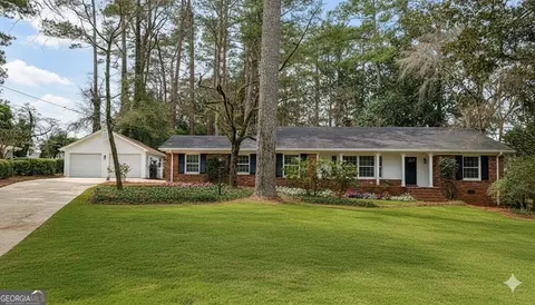 2360 Young Dr, College Park, GA 30337