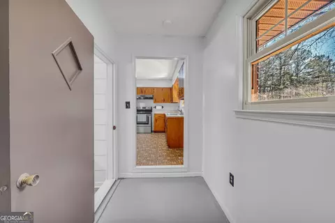 Entry Way - 900 Defoor Rd, Toccoa, GA 30577 photo 3 of 4