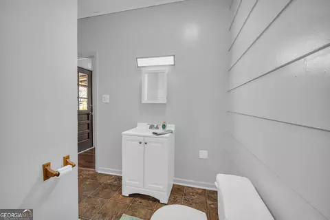 Entry Way - 900 Defoor Rd, Toccoa, GA 30577 photo 4 of 4