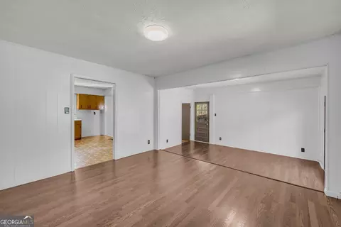 Living - 900 Defoor Rd, Toccoa, GA 30577 photo 4 of 5