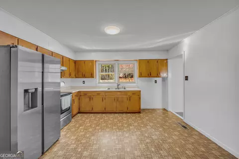 Kitchen - 900 Defoor Rd, Toccoa, GA 30577 photo 1 of 1