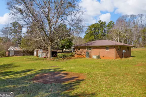 Exterior - 900 Defoor Rd, Toccoa, GA 30577 photo 16 of 16