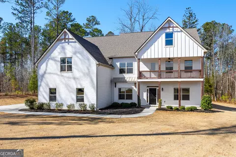 165 Durham Estates Dr, Sharpsburg, GA 30277