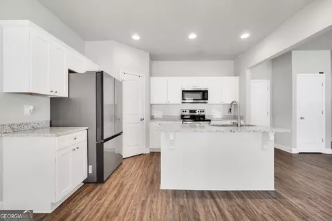 Kitchen - 632 Sutton Rd, Forsyth, GA 31029 photo 1 of 2