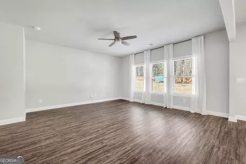 Living - 632 Sutton Rd, Forsyth, GA 31029 photo 2 of 6
