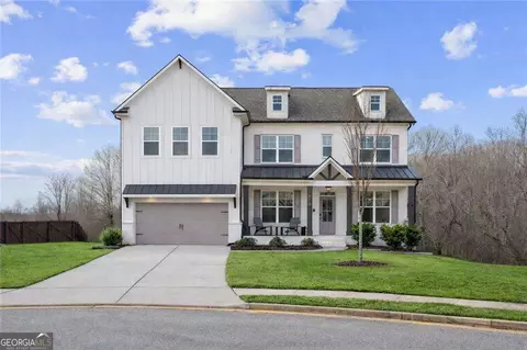 7119 Branch Creek Cv, Flowery Branch, GA 30542
