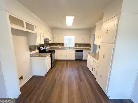 Kitchen - 25 Buckeye Cir, Covington, GA 30016 photo 1 of 3