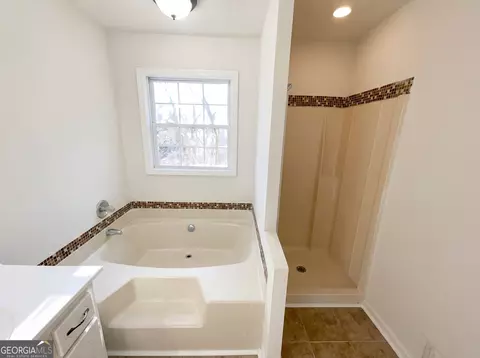 Bath - 25 Buckeye Cir, Covington, GA 30016 photo 1 of 2