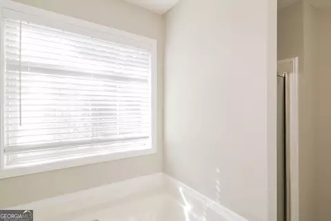 Bath - 80 E Lawn Dr, Covington, GA 30016 photo 2 of 2