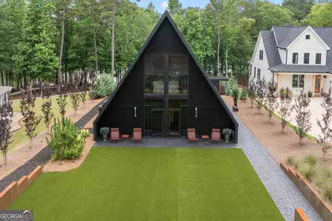 575 Early Dr, Hartwell, GA 30643