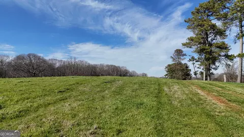 21 Jess Ln, Commerce, GA 30530