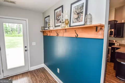Entry Way - 111 Needleleaf Ct, Barnesville, GA 30204 photo 6 of 8