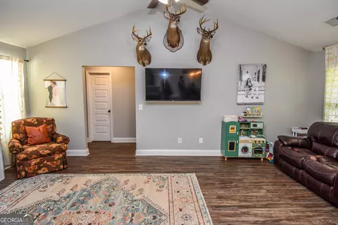 Entry Way - 111 Needleleaf Ct, Barnesville, GA 30204 photo 2 of 8