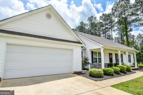Exterior - 111 Needleleaf Ct, Barnesville, GA 30204 photo 3 of 24