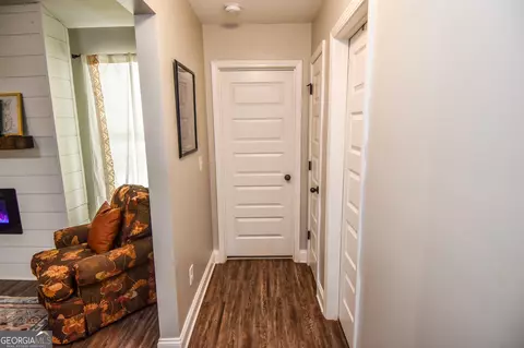 Entry Way - 111 Needleleaf Ct, Barnesville, GA 30204 photo 4 of 8