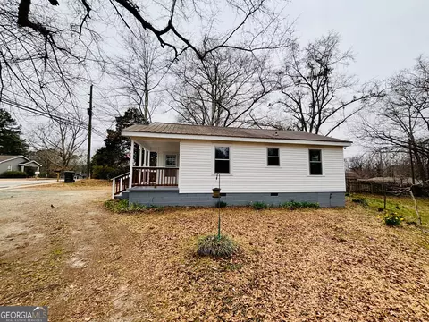 Exterior - 481 Collins Rd, Toccoa, GA 30577 photo 3 of 8