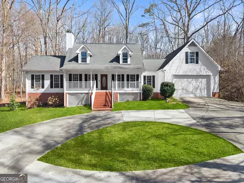 5011 Weaver Rd, Gainesville, GA 30507