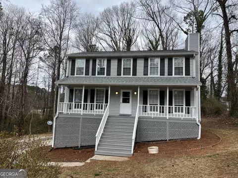 5202 Selene Dr, Stone Mountain, GA 30088