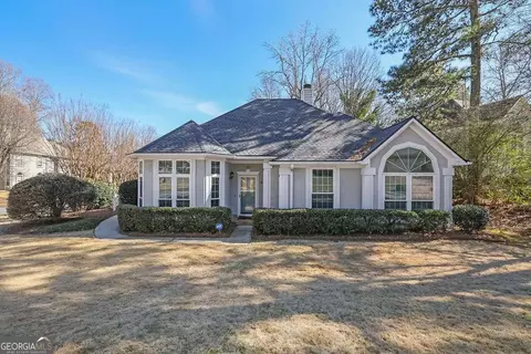200 Blue Spruce Cir, Alpharetta, GA 30005