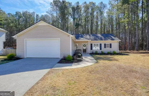 56 Greatwood Dr, White, GA 30184